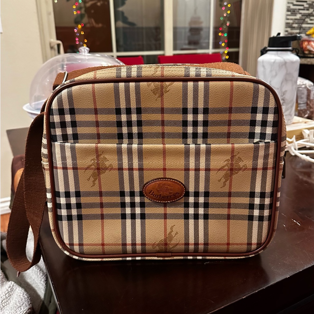Burberry Shoulder Weekend Bag, Clean, Good Condition Authentic Preloved